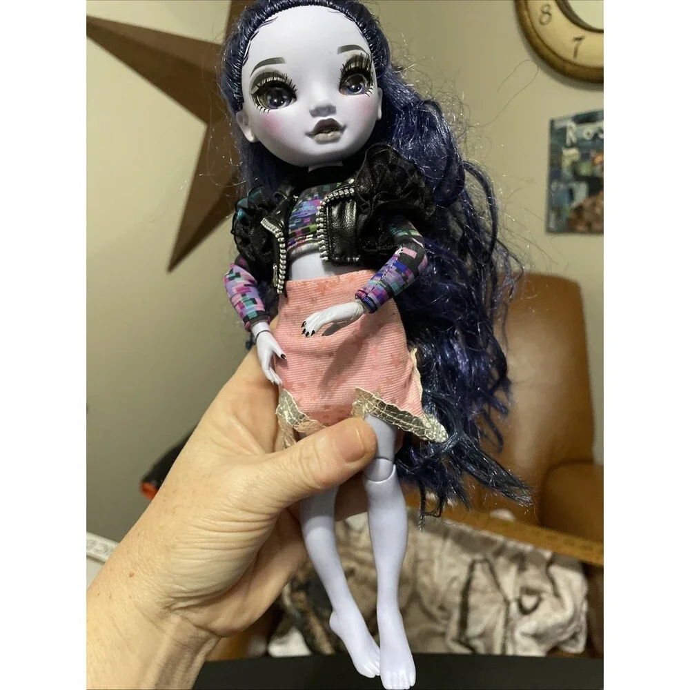 Shadow High Reina Glitch Rainbow High Doll Navy Blue Black Articulated - READ